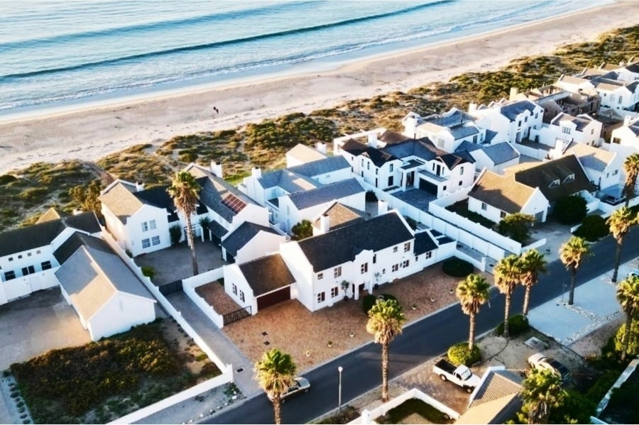 5 Bedroom Property for Sale in Golden Mile Western Cape